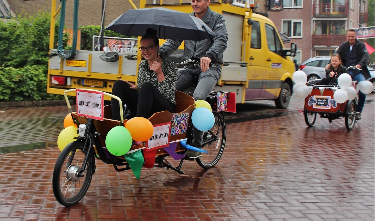 Leerlingen groep 8 De Leeuwenkuil op weg naar het gala in 2020.