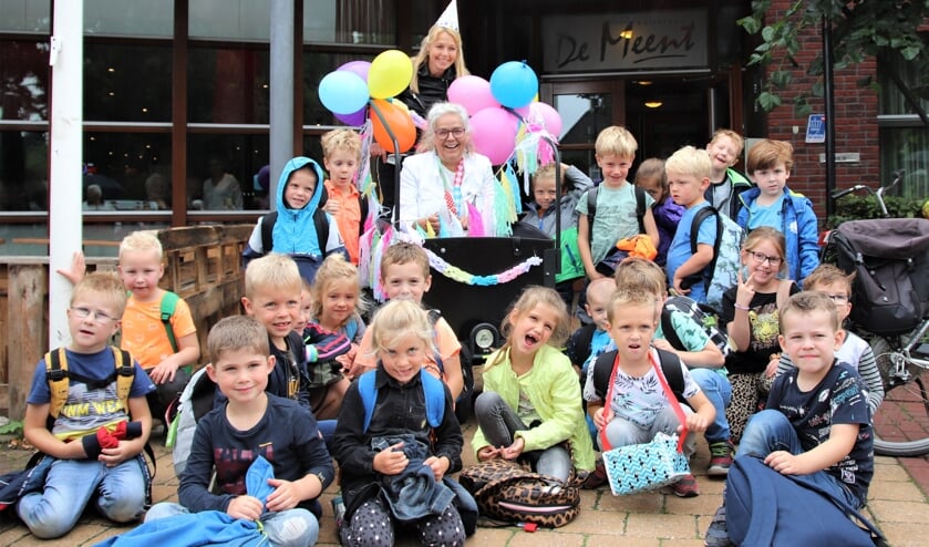 Juf Ria neemt afscheid van de Victorschool.