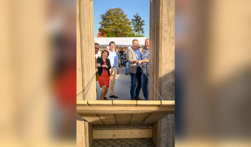 Wamelse Poort feestelijk geopend