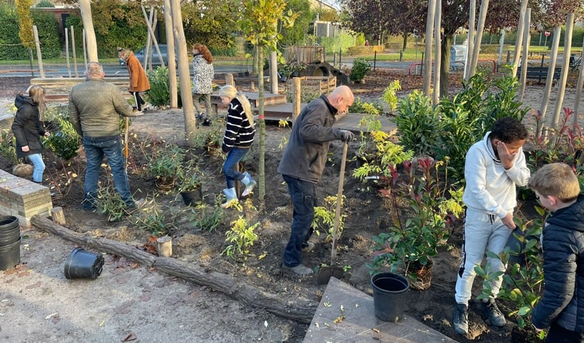<p>Nieuw schoolplein voor IKC De Appelhof</p>