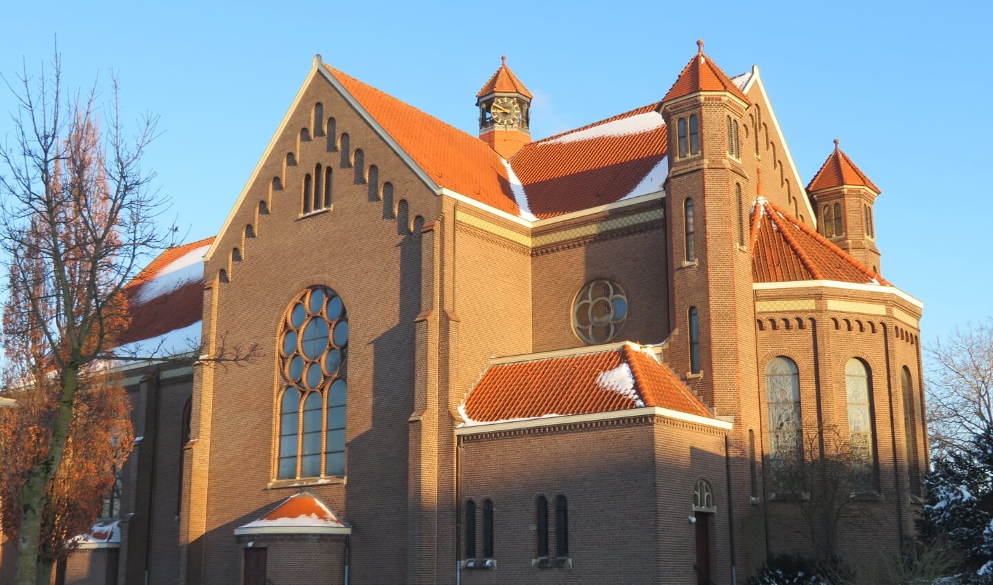 Kerk in Ewijk in de sneeuw