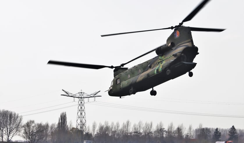 <p>Recente oefening met een Chinook in Beneden-Leeuwen.</p>