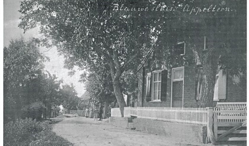 <p>Huis van Scherff aan de Sluissestraat in Appeltern</p>