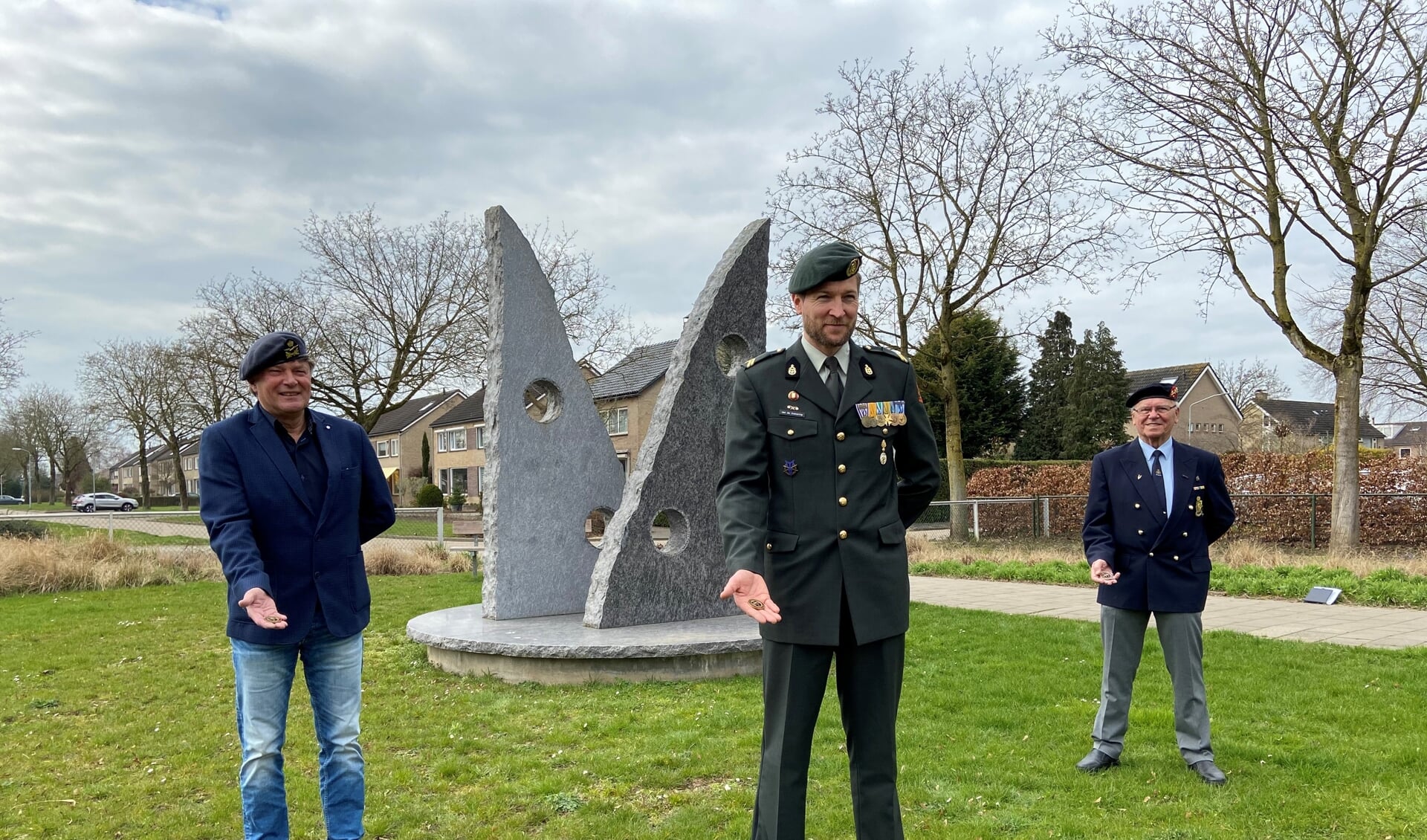 In Beuningen werd afgelopen jaar de veteranencoin geïntroduceerd. Op de achtergrond het veteranenmomument.