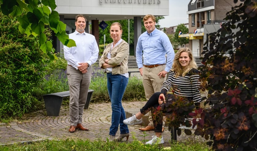 <p>V.l.n.r.: Vincent Ketelaars, Monica Praat, Joris Felen en Eva Grisel.</p>