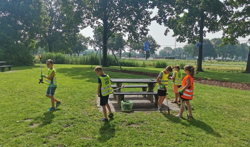 Leerlingen De Kom aan de slag.