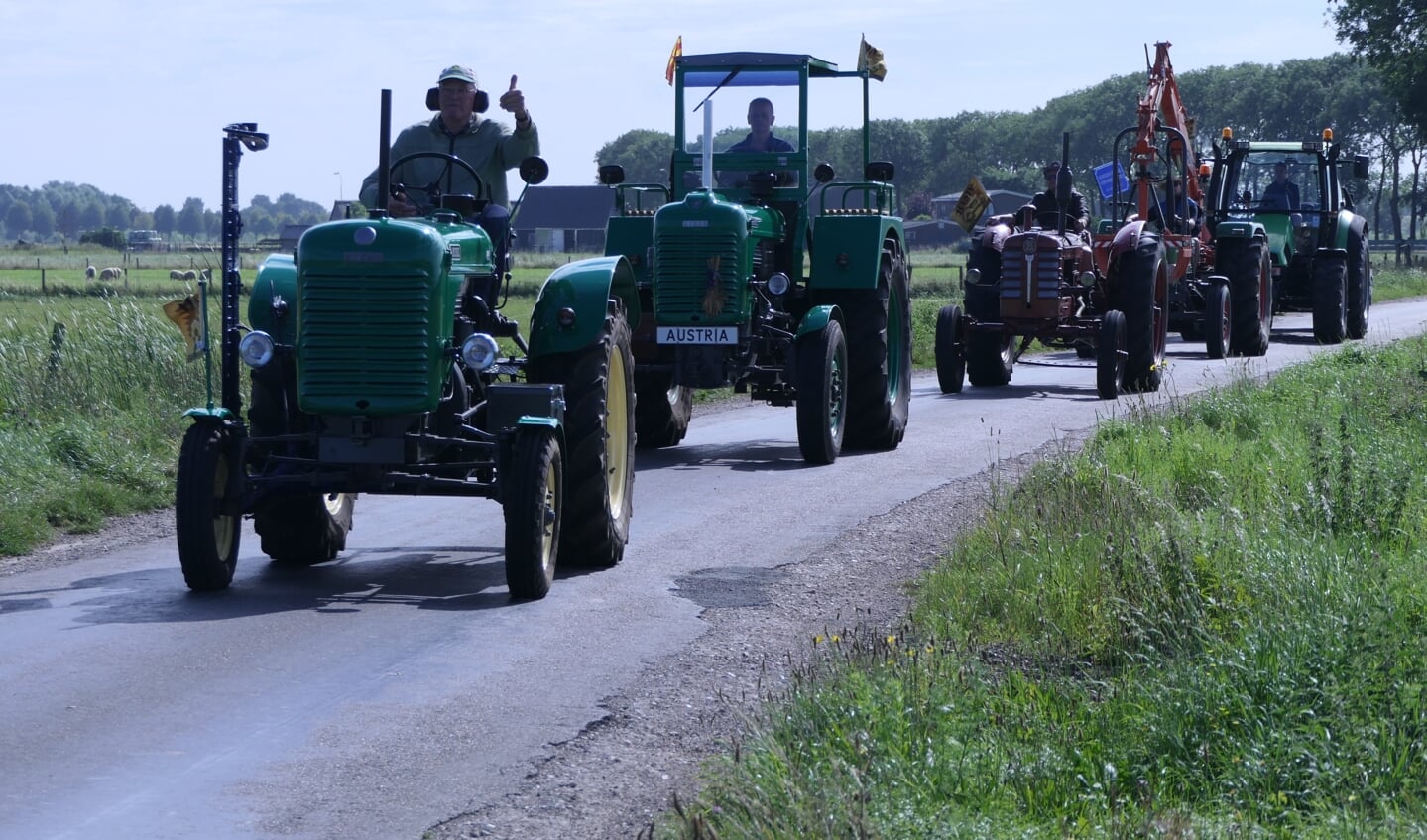 Tourrit Historische Tractoren Motoren Vereniging
