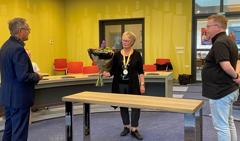 Gonnie Kaldenhoven met wethouder Hans Driessen