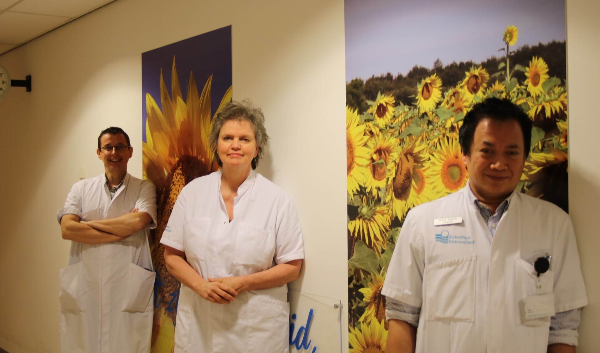 In Ziekenhuis Rivierenland is nu ook immunotherapie mogelijk bij longkanker. V.l.n.r. Jan Brouwer (longarts), Cora van Haaren (verpleegkundig specialist) en Rick Heyne (longarts).