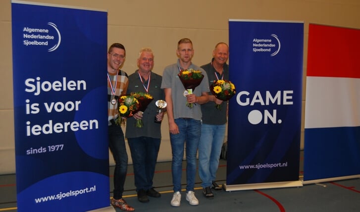Het kampioensteam van EMWSV v.l.n.r. Tim v. Sommeren, Wim de Kruif, Henk v.d. Ree Doolaard, Ronald Polman.