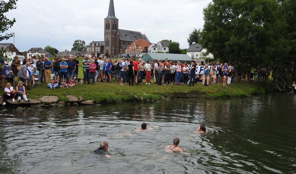 De finish van de Jan de Koele Zwemtocht in 2019. 