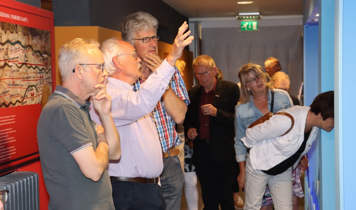 Opening vaste tentoonstelling 'water' in museum Tweestromenland