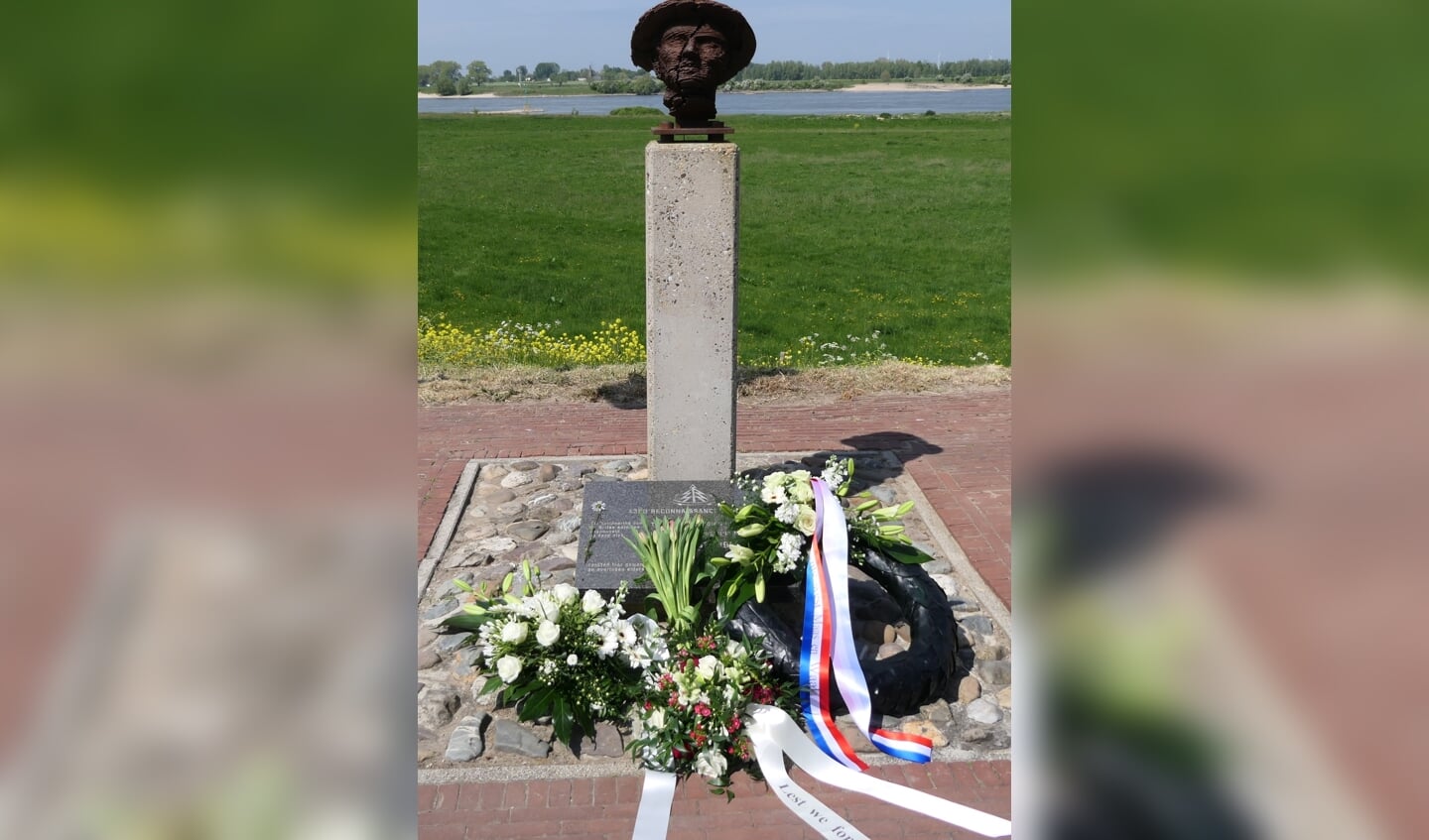 Herdenking bij het “Hadwin en Stopher Memorial” bij Fort St. Andries in Heerewaarden.