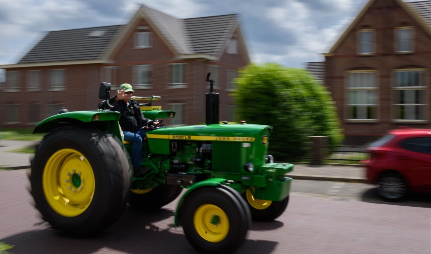 Tractor toertocht door Weurt