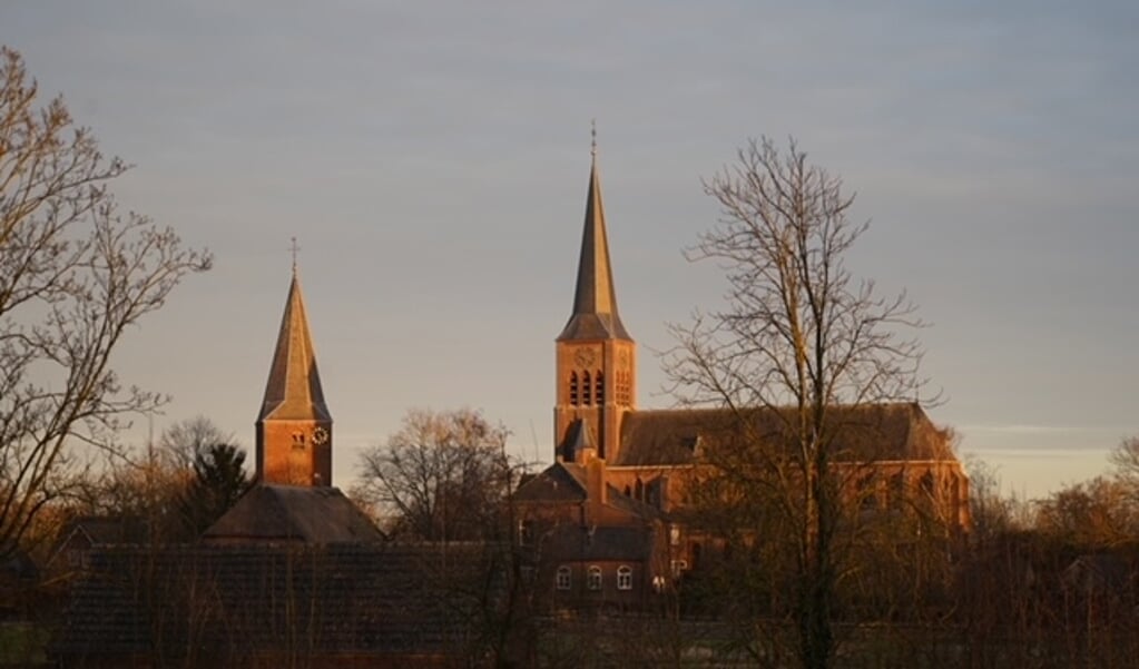 Twee kerken in Horssen.