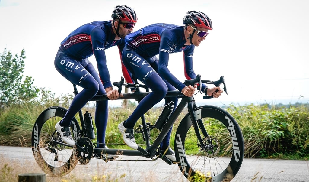 Tandemwielrenners Timo Fransen en Vincent ter Schure.