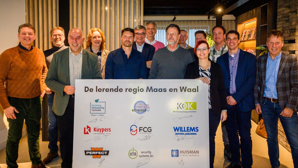 De initiatiefnemers van de Lerende Regio Maas en Waal.