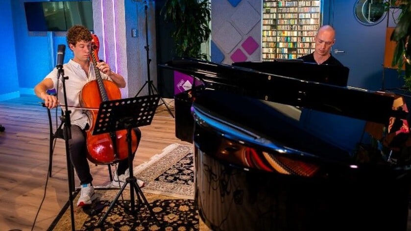 Simon Velthuis (cello) en Daan Oostdam (piano) 