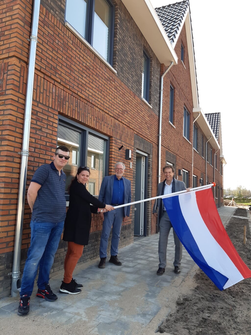 De vlag kan uit in Ewijk