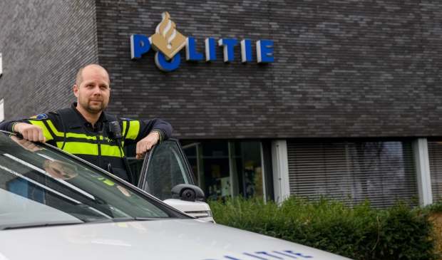 <p class="Onderschrift" pstyle="Onderschrift">Wijkagent Anton van Vught: “Natuurlijk heeft corona invloed op het geheel”</p>