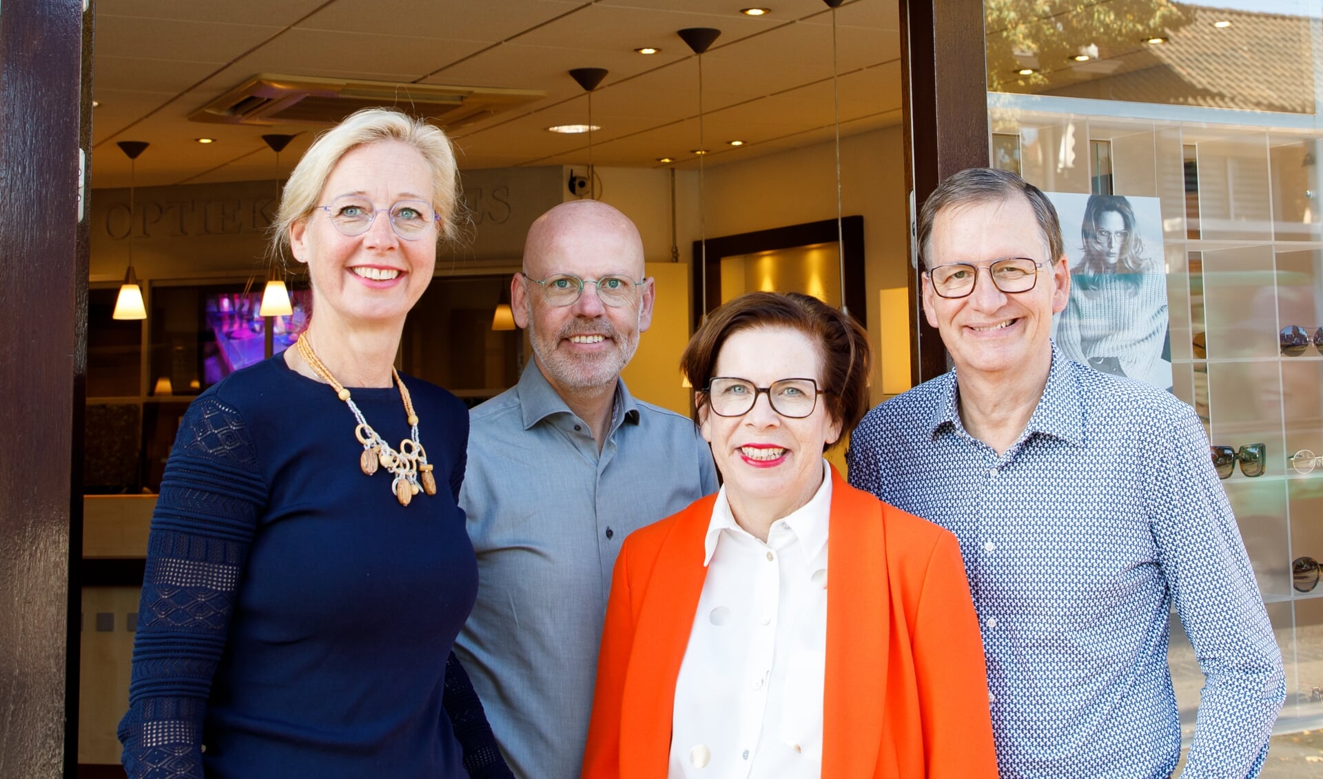 Het team van Optiek Jacques van links naar rechts: Josephine van Grinsven, Marcel Vos, Dorine Colijn en Jacques Colijn.