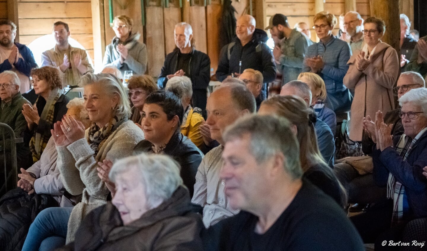 Popkoor Transparant bij de Schaapskooi Schijndel