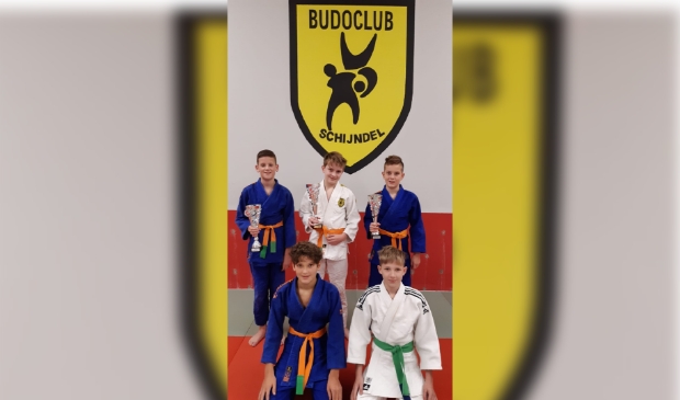 De vijf judoka's die op zaterdag in actie kwamen tijdens de Brabantcup.