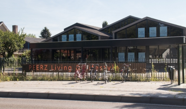 Dit is het pand waar de Aldi zich tijdelijk wil huisvesten.
