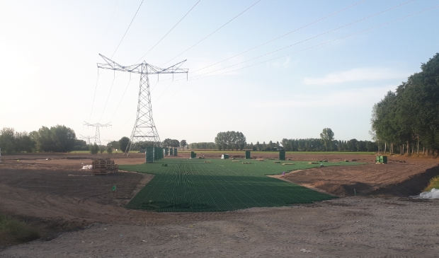 <p>Aanleg grasroosters camping Paaspop</p>