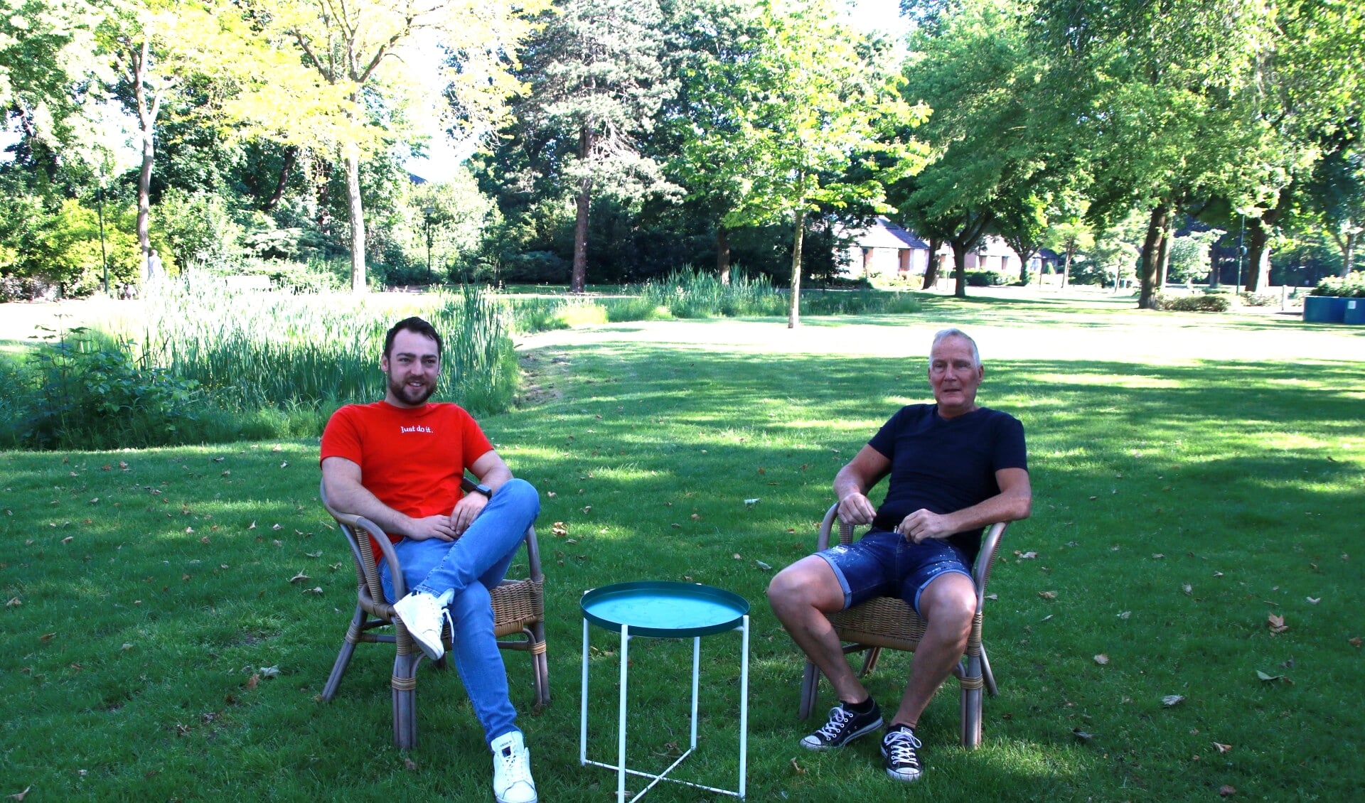 Thomas de Groot en Bert Kronenburg zitten er klaar voor in het Jansenpark