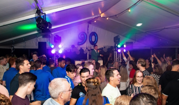 <p>Het was een groot feest in de feesttent bij SV Avanti '31.</p>