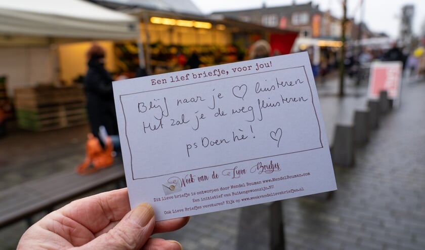 Lievebriefjesactie op de Markt