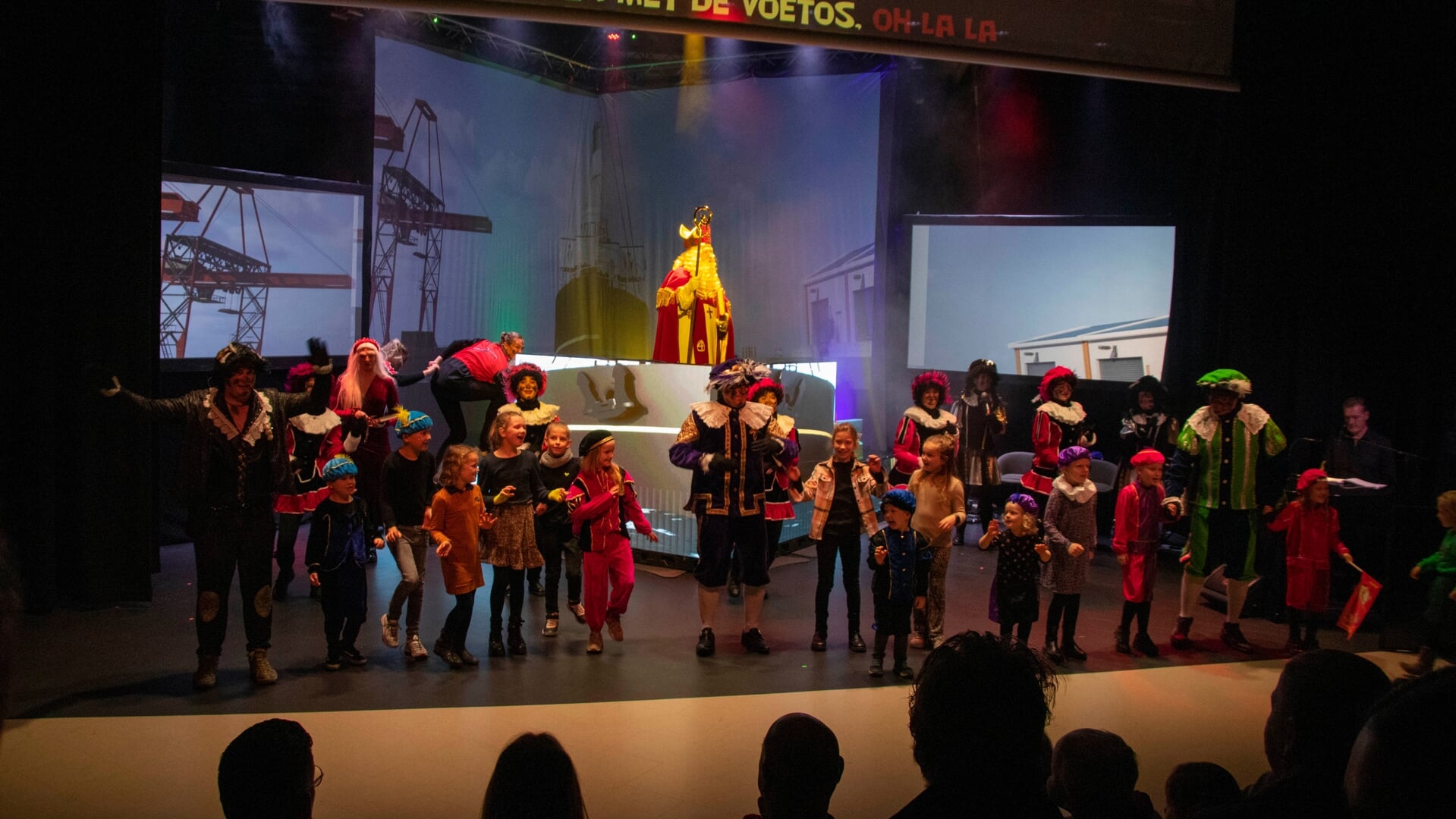 Spannende Sinterklaasshow in 't Spectrum