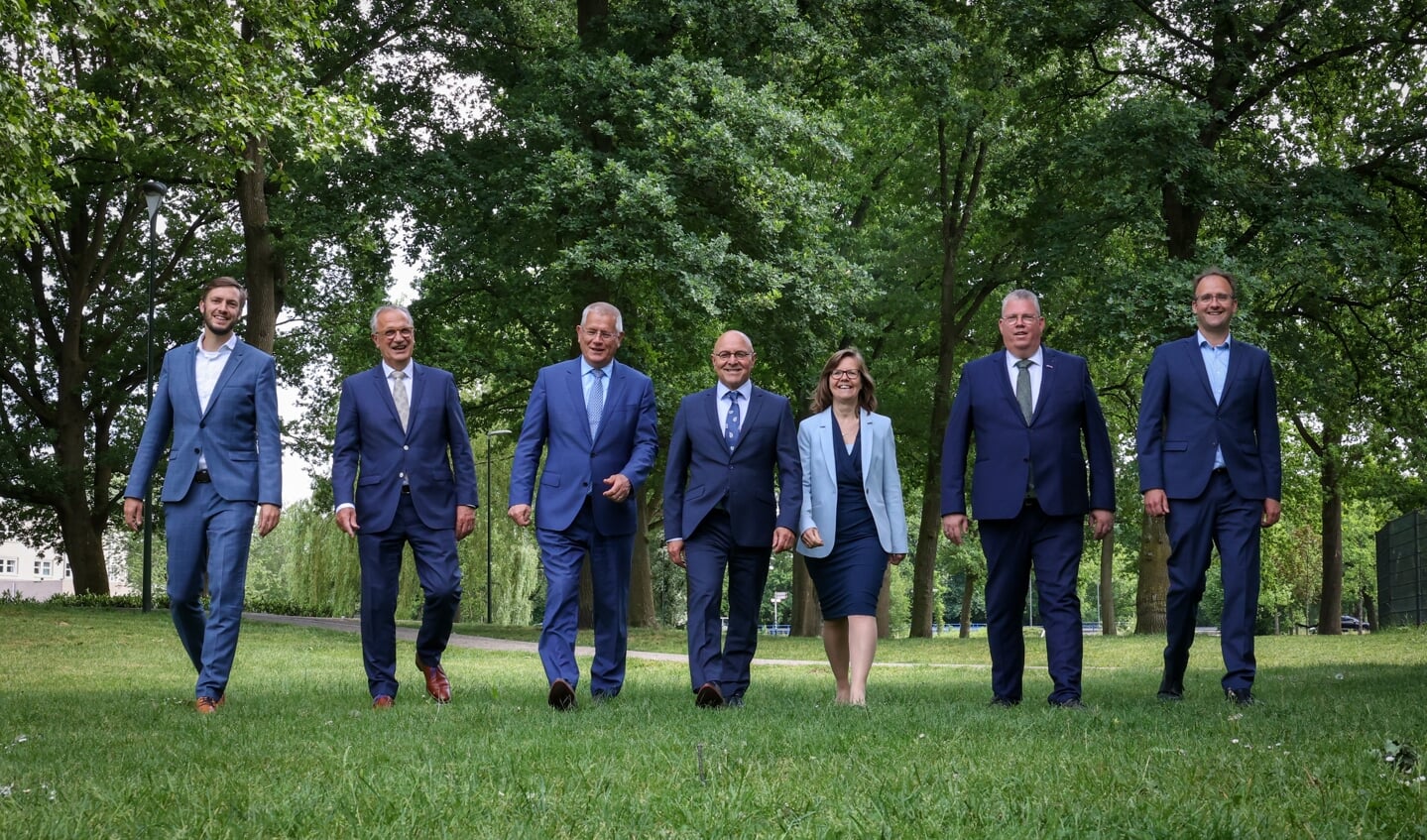 Het college van burgemeester en wethouders.