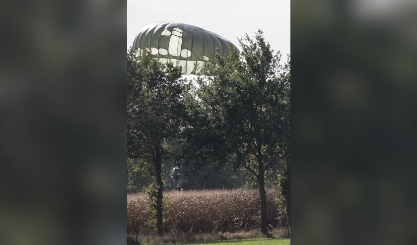 Herdenkingssprongen Operation Market Garden.