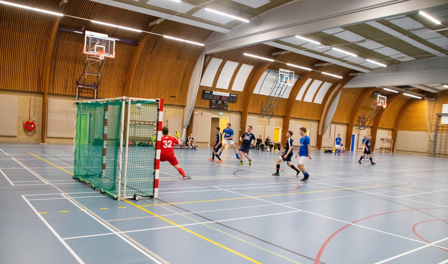Vd Sangen transport kampioen zaalvoetbal