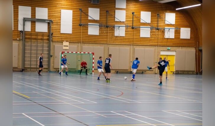 Vd Sangen transport kampioen zaalvoetbal