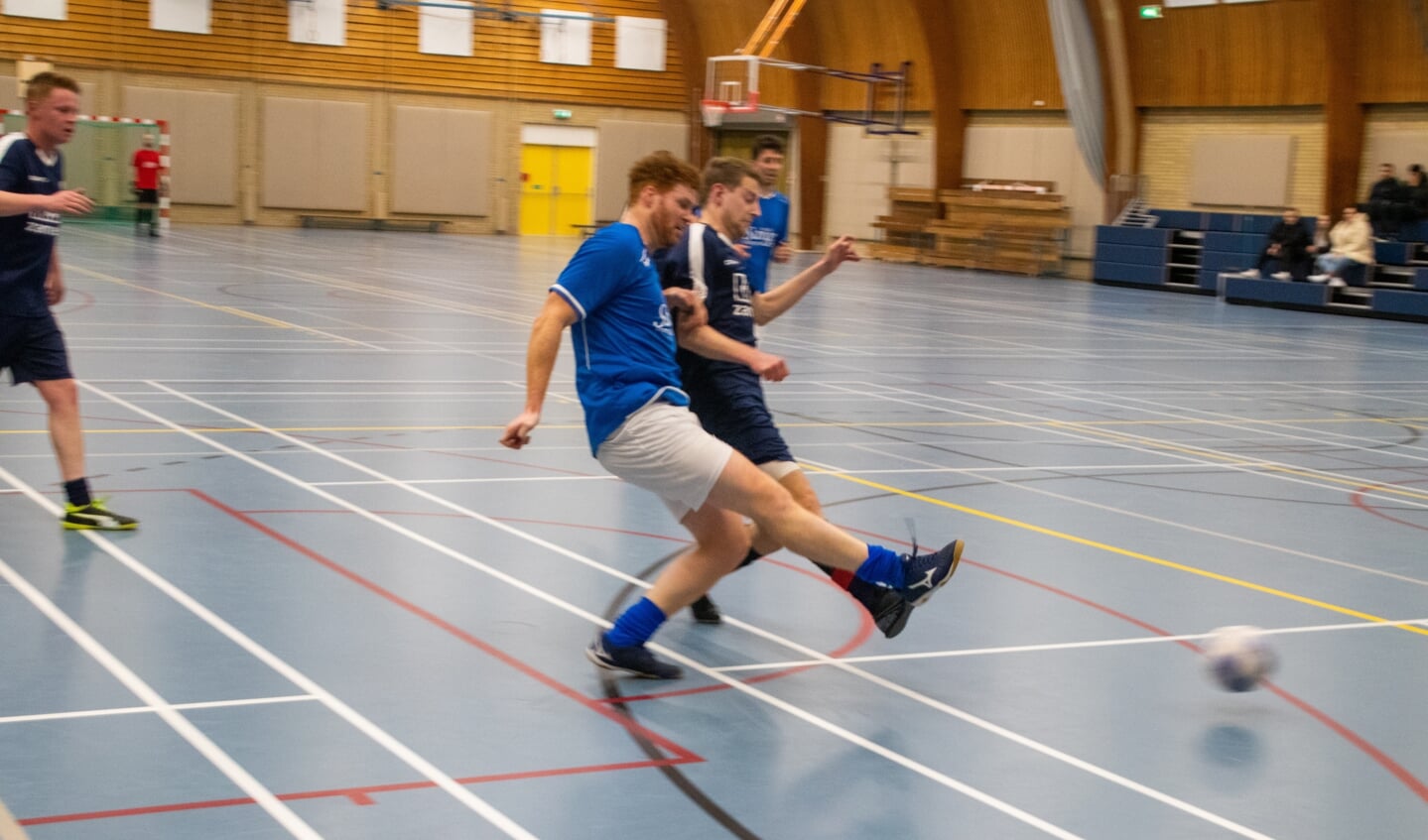 Vd Sangen transport kampioen zaalvoetbal