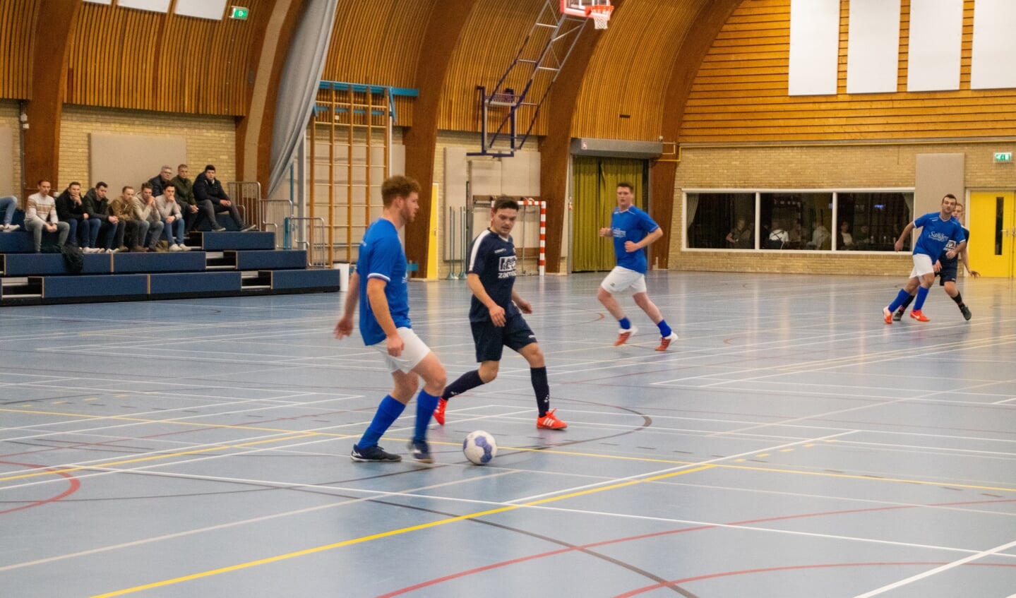 Vd Sangen transport kampioen zaalvoetbal