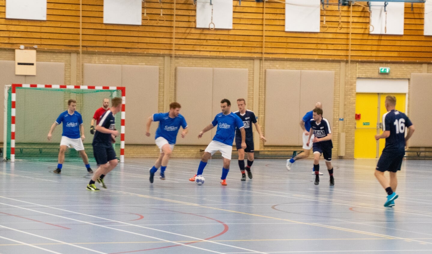 Vd Sangen transport kampioen zaalvoetbal