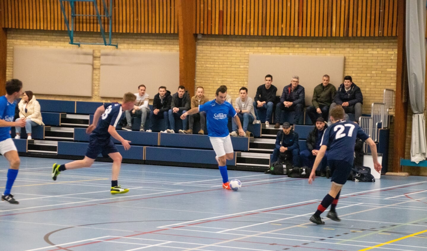 Vd Sangen transport kampioen zaalvoetbal
