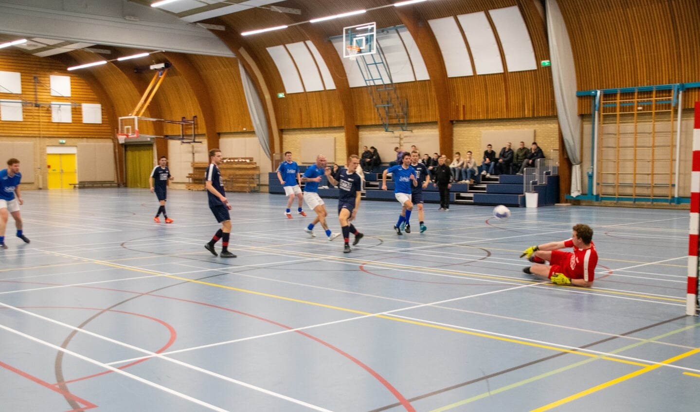 Vd Sangen transport kampioen zaalvoetbal