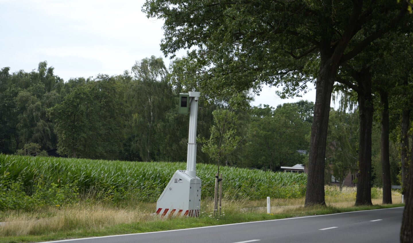 Flitskast op de Rooiseweg