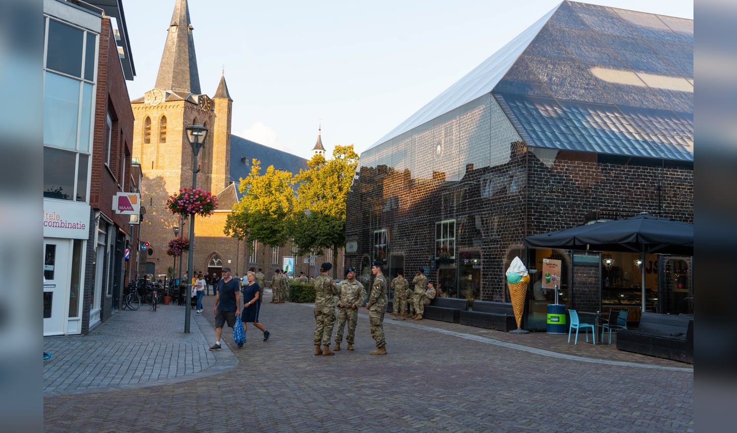 101st Airborne Division Rock Band in Schijndel