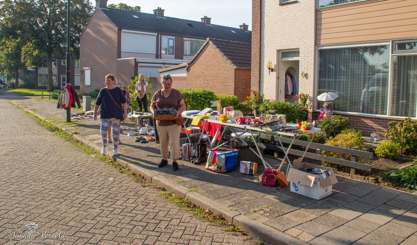 Garagesale in de Hoevenbraak en Hulzebraak