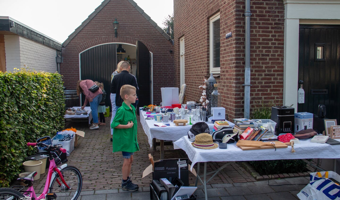Garagesale in de Hoevenbraak en Hulzebraak