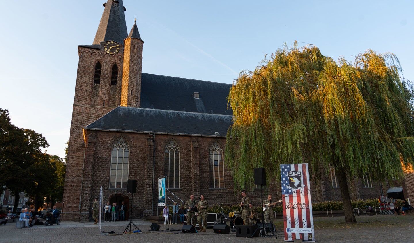 101st Airborne Division Rock Band in Schijndel