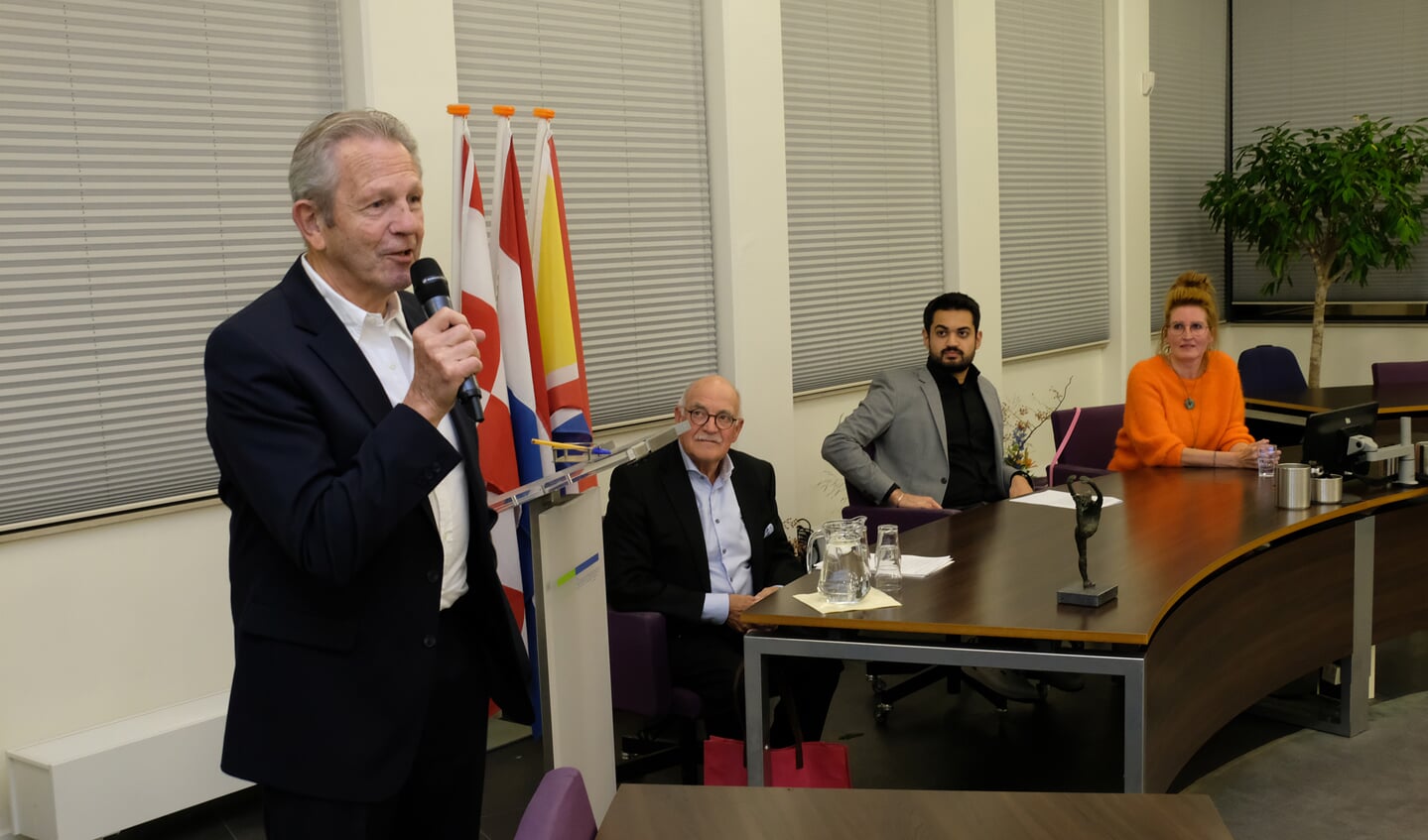 Brandt Corstius Duijkersprijs 2023 Gaat Naar Jan Ligtenberg ...