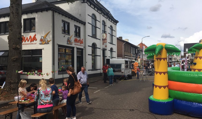 Feest in de straat, foto: Lieke Janssen