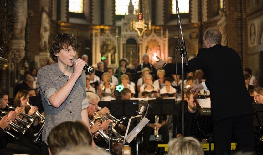 Solist Mathijs Valkenburg tijdens Musique Spectaculaire Symphonique 2011 Foto: Conny Box